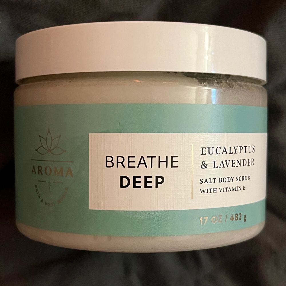 bath & body works aromatherapy salt body scrub in scent eucalyptus & lavender.